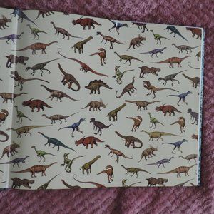 Book Discovering Dinosaurs